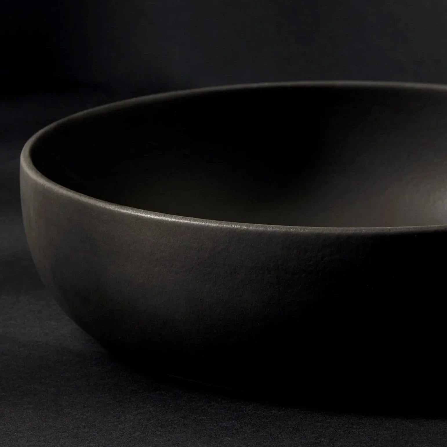 Hand-carved Stoneware Serving Bowl - 60 oz