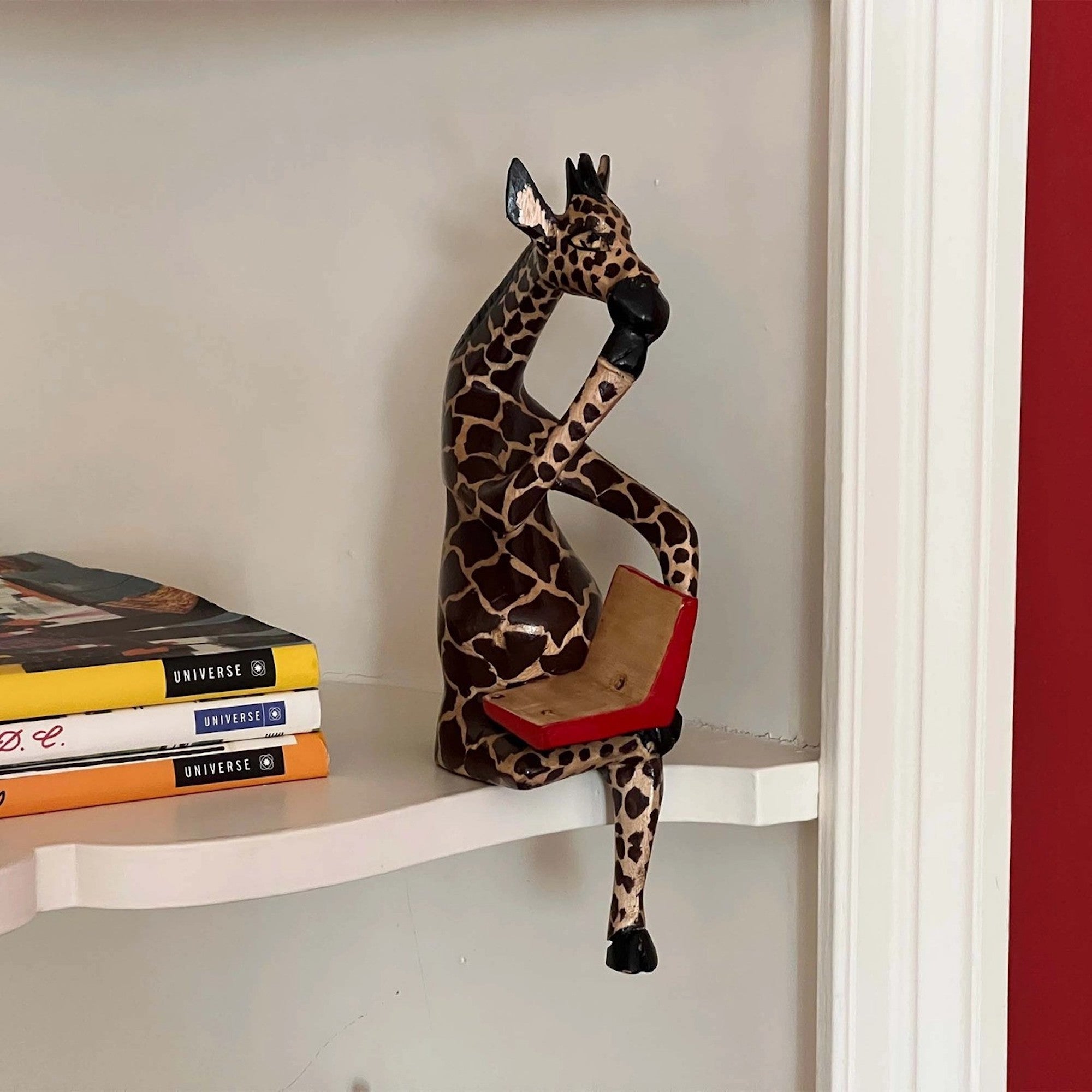 Thinking Giraffe Wooden Shelf Sitter