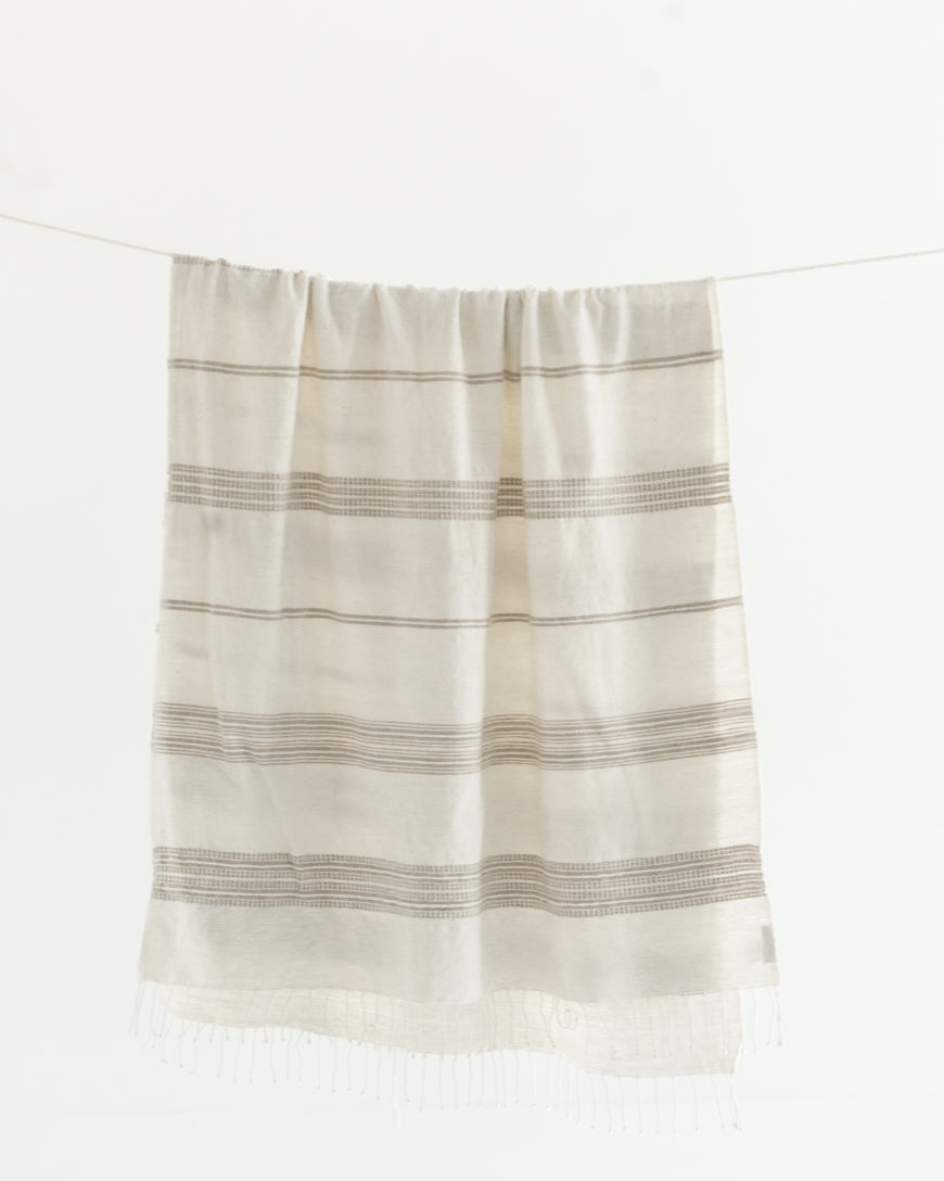 Creative Women Aden Throw Blanket