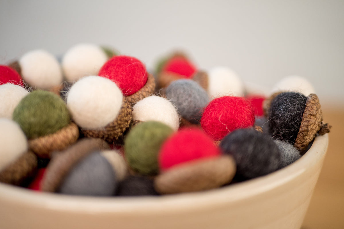 Felt Christmas Acorns - Set of 15