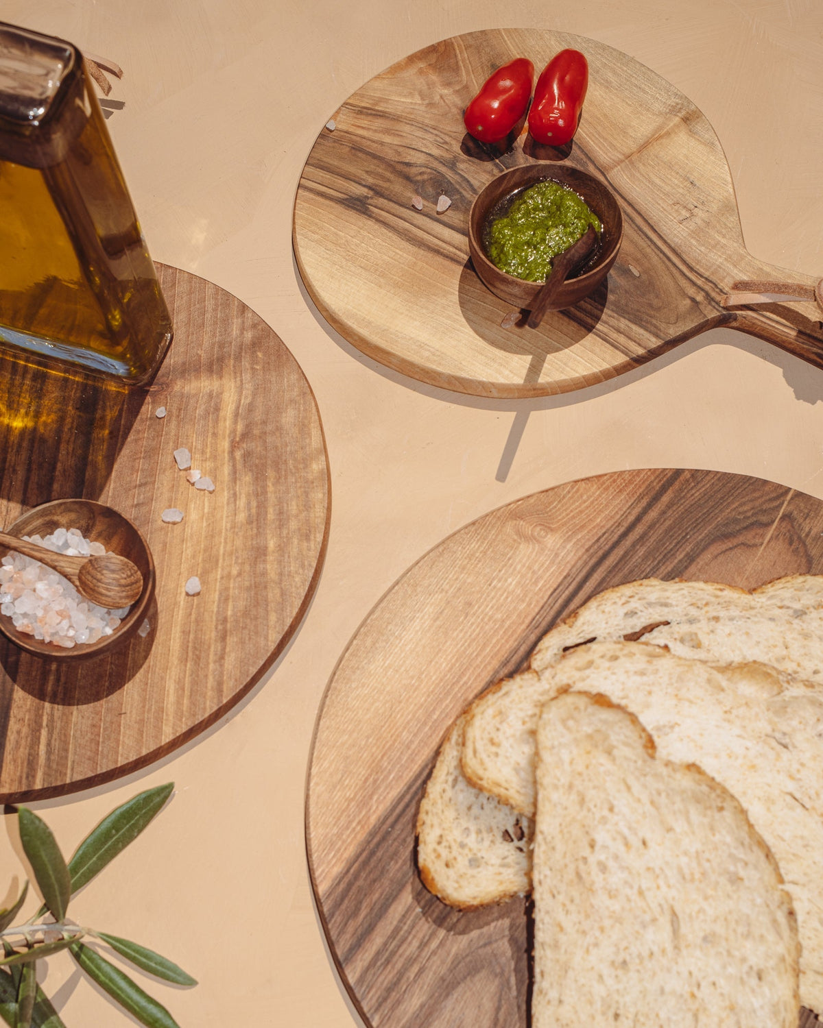 Round Walnut Cutting Board