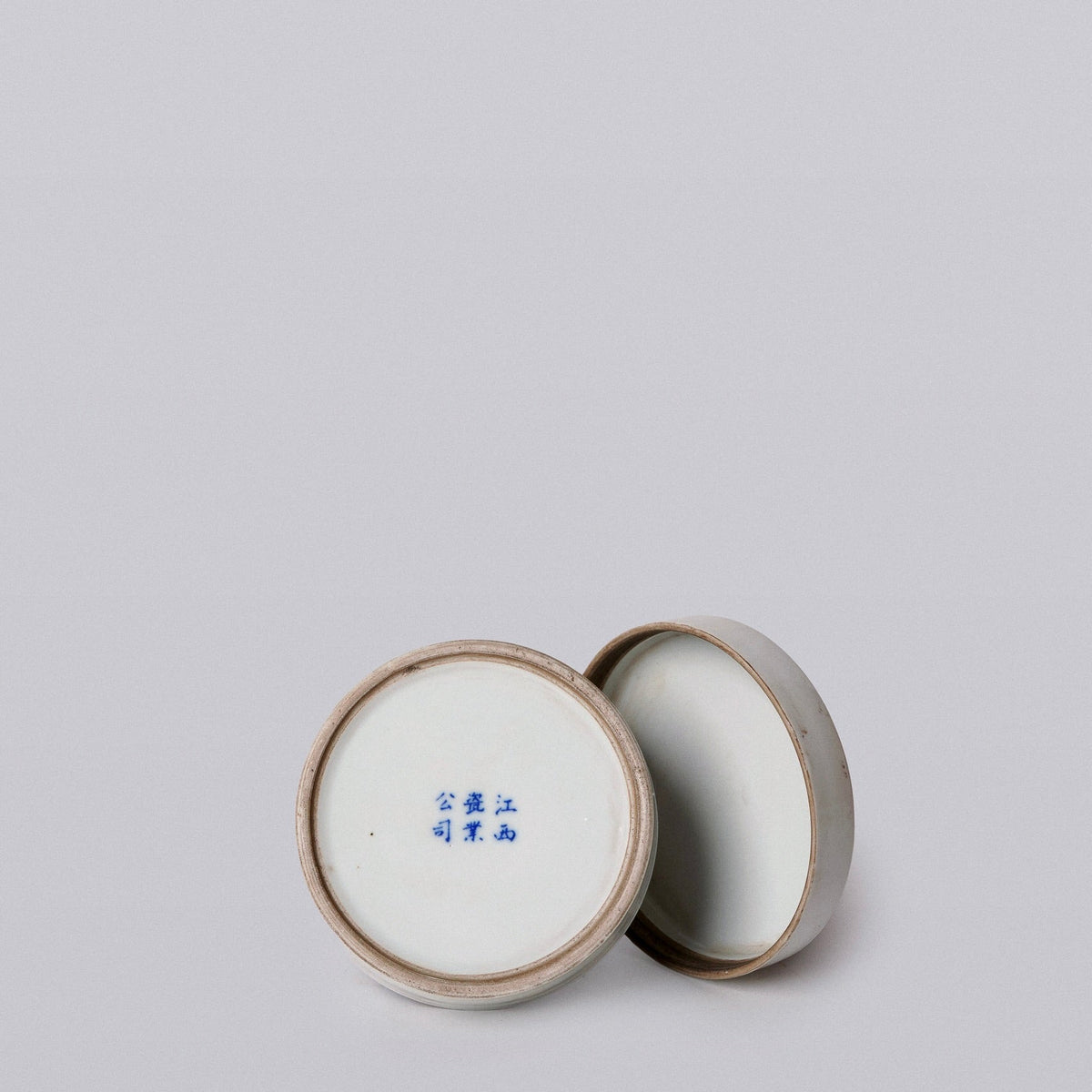 River Landscape Porcelain Ink Box – Blue &amp; White