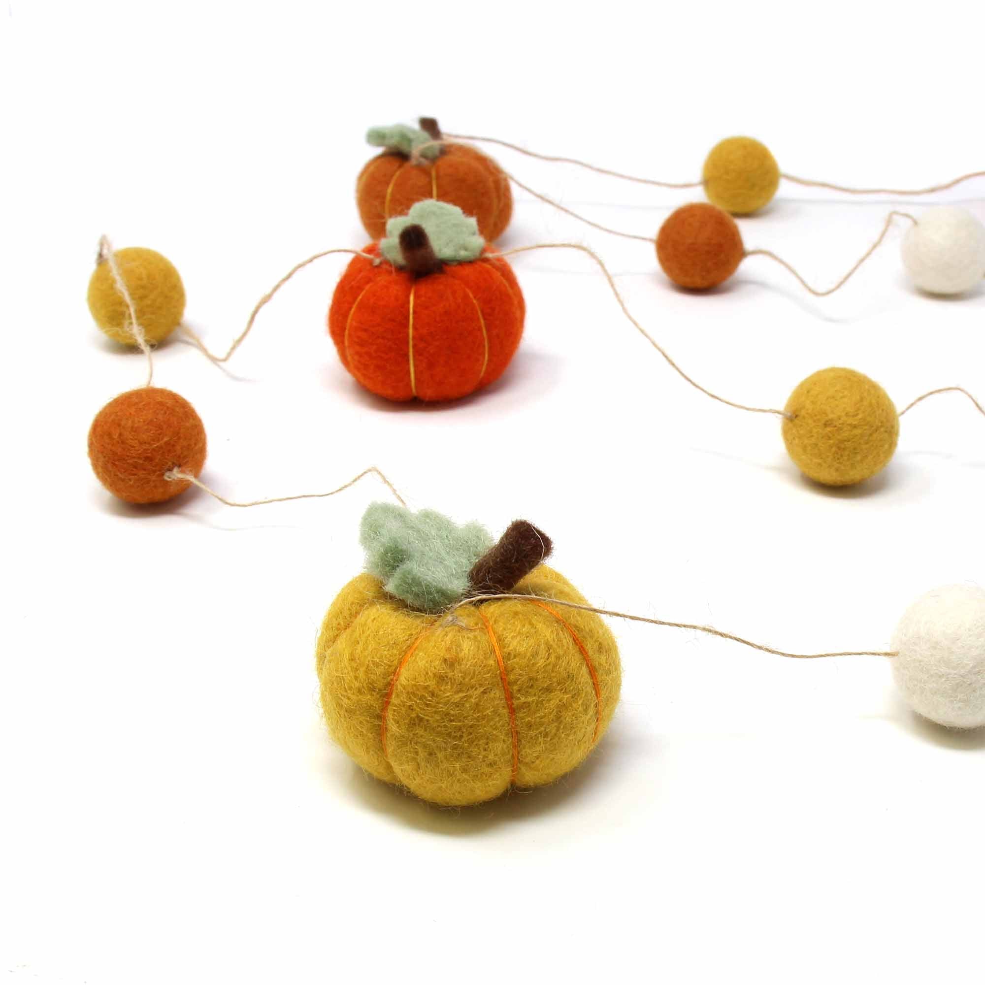 Felt Pumpkin Garland