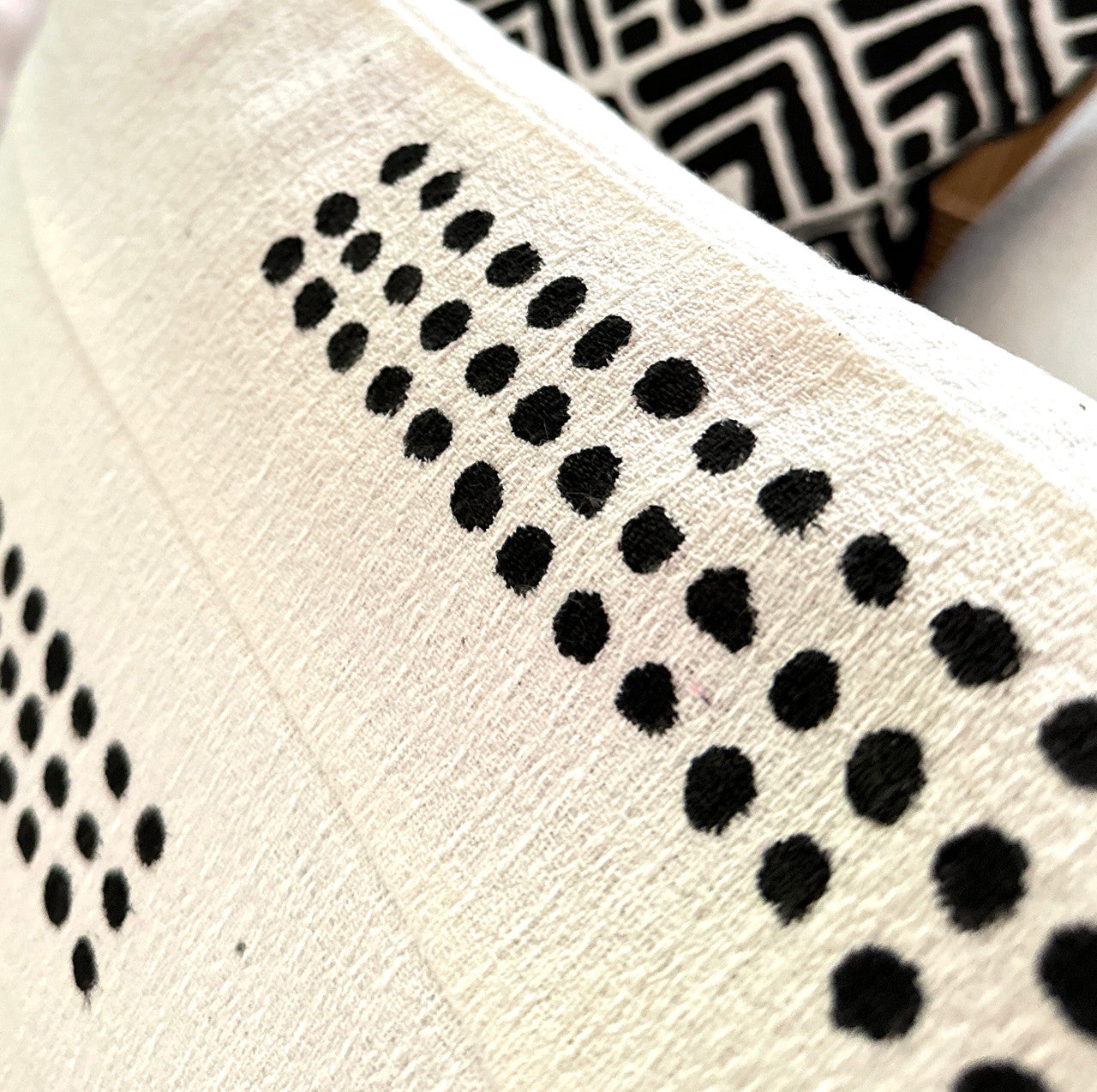 Mbare Boho Dots Sadza Pillow Cover - Thumbnail 5
