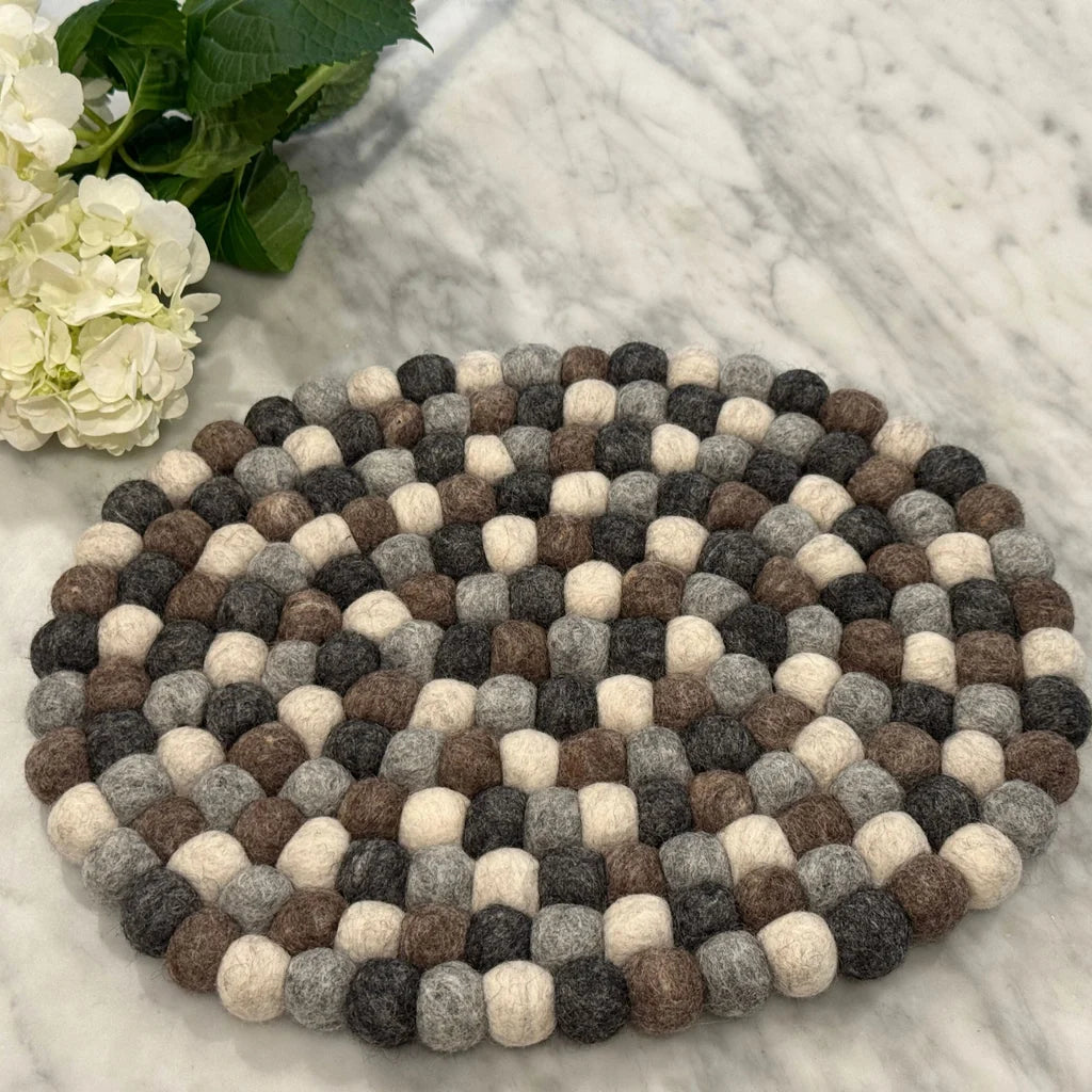 Felt Casserole Trivet - Pebble